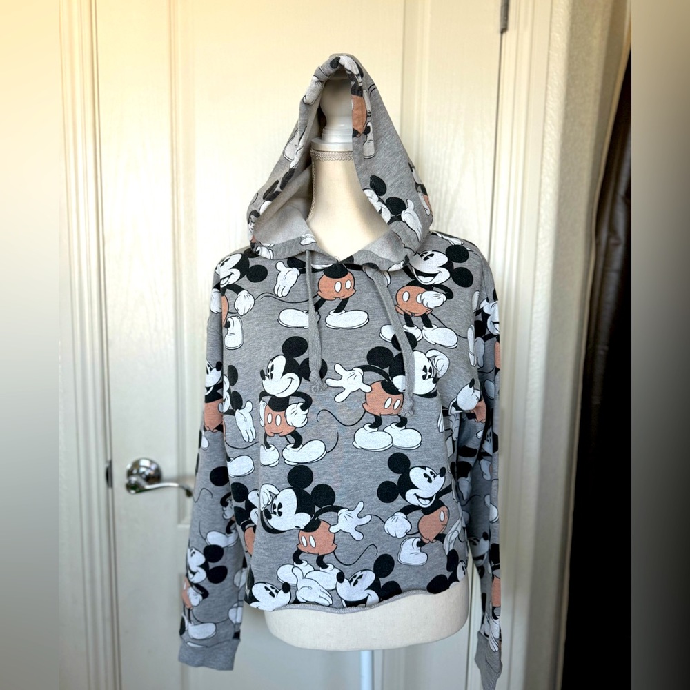 Size M Disney Mickey crop top hoodie
